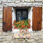 Au Village Vakantiehuis
